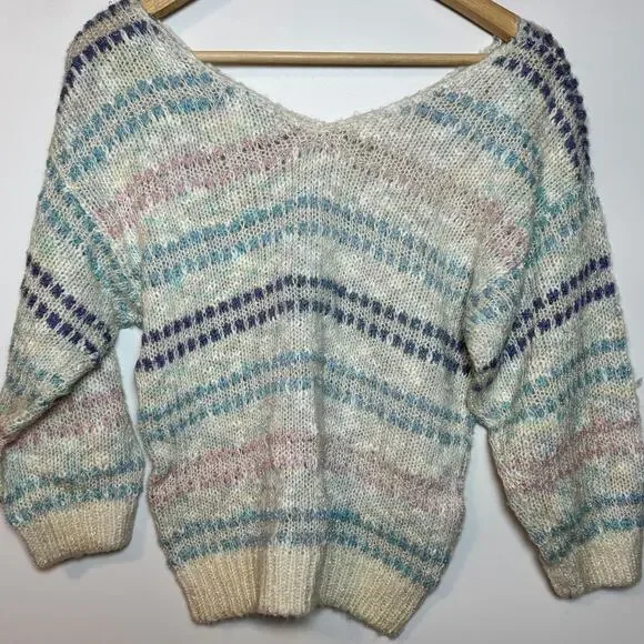 Junior Connection Patel Striped Knit Pullover Sweater Size: Medium - Picture 3 of 4